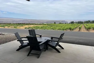 Image de Vista & Vine Lakehouse