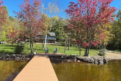 Lakefront Summer Escape/Kayaks, Fire Pit & Bbq