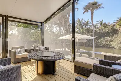 Riverfront Oasis: Fish, Grill & Chill in Stuart!