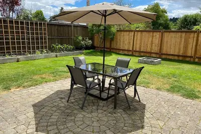 Image de Family Home in the Friendly Neighborhood