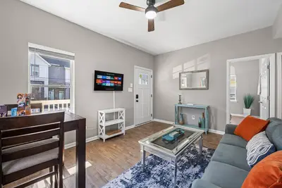 Image de 2br Home w/ Fenced Backyard, Minutes to Uptown