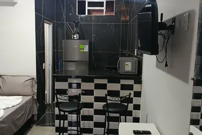 Image de Studio apartment with bedroom, kitchen, and bathroom, comfortable and cozy, independent.
