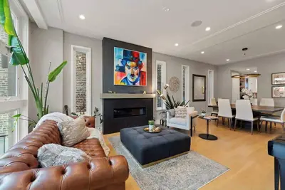 Image de Designer Oasis - Sauna, Hot Tub, Patios, Game room