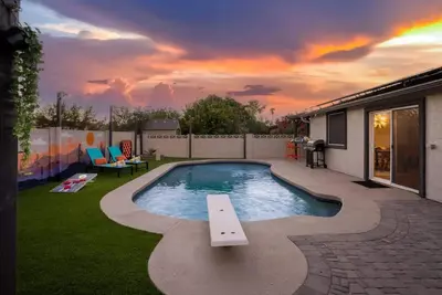 Image de Phoenix Oasis: Private Pool, Game Room & Bbq Fun!