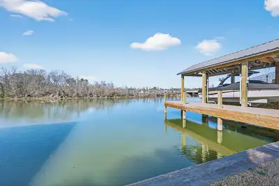 Image de Lakefront Cove - Gameroom, Kayaks, Close to Shops