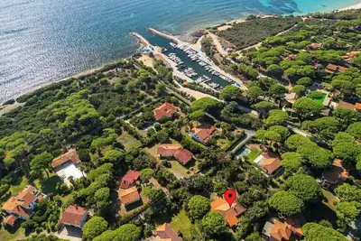 Image de Spacious 5-bedroom villa in Gated Beach Residence