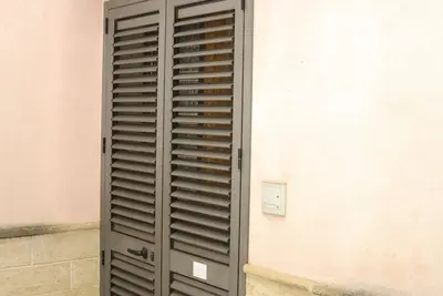 Image de Two-story La Volta Court