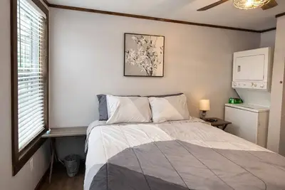 Image de Cozy 1-bedroom cottage in a fantastic Bluefield location