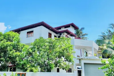 Image de Perfect 2-bedroom apartment with Ac in enchanting Habaraduwa near by Ahangama,