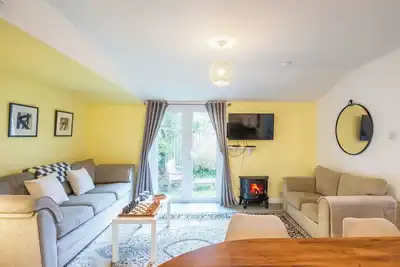 Image de Merveilleuse maison de vacances privée pour 4 personnes avec Wifi, Tv, terrasse et animaux admis