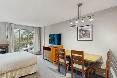 Image de Whistler - Whistler Peak Lodge 424