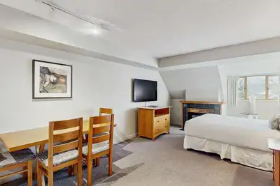 Image de Whistler - Whistler Peak Lodge 504