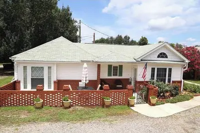 Image de Spacious 2br Carriage House, Pool View, Full Kitchen, Annie’s Inn