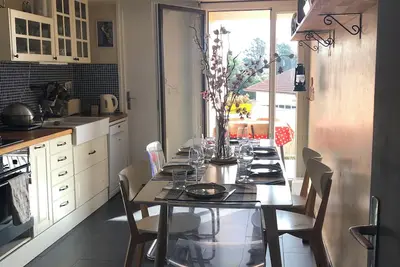 Image de Grand appartement dans un quartier calme, 2 terrasses.