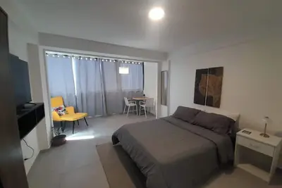 Image de Studio in Zona Top, steps from the beach (Near City Place and La Vela)