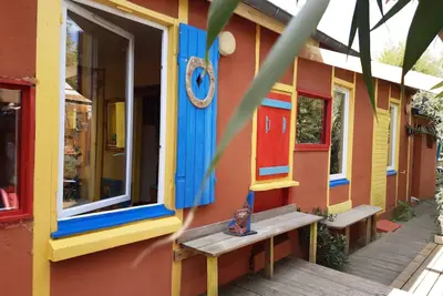 Image de Petite maison haute en couleur