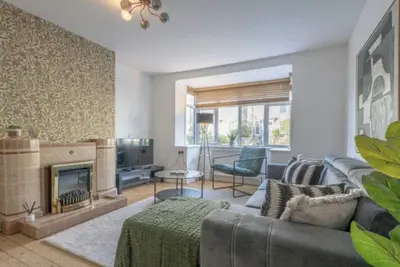 Image de 319 Great Western Road,