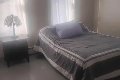 Image de Spacious 4-bedroom house in charming Shirley awaits you