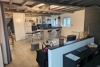 Image de Grande Maison de campagne  \" Un Air de Famille\"  calme avec vue sur les Pyrénées
