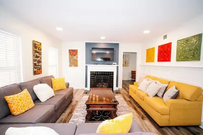 Image de Southern Charm at Graceland