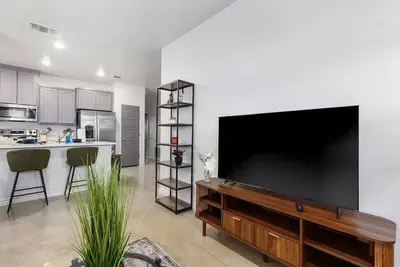 Image de New* Temple, 12 Bd Contractor & Group Friendly