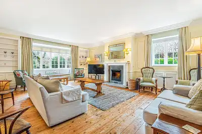 Image de Little Barwick - sleeps 14 guests  in 8 bedrooms