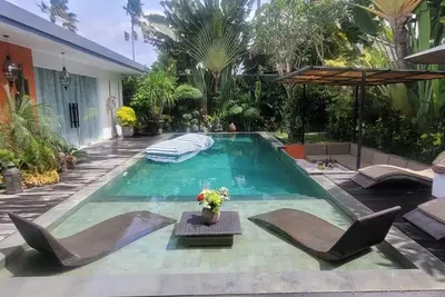 Image de Marvelous 3-bedroom villa with Ac in vibrant Seminyak