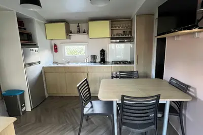 Image de Mobilum 100 mètre du lac. Animaux de compagnie acceptés.