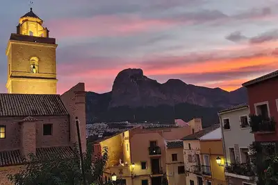 Image de Spacious apartment between the sea and the mountains, with incredible views.