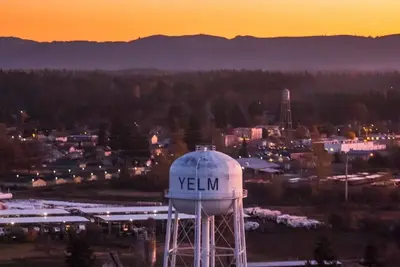 Image de Cozy 3-bedroom retreat with big backyard - perfect for your South Sound getaway