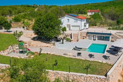Image de Holiday house Secret Gem with heated saltwater pool