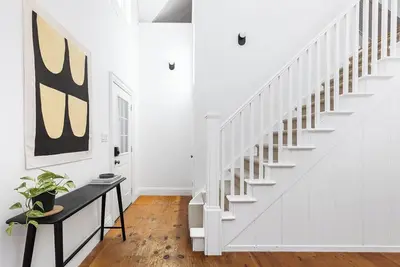 Image de Picturesque Waterfront Cottage with Stunning Views of Echo Lake