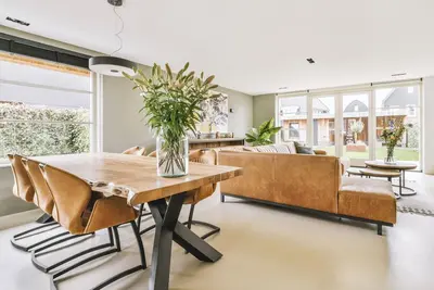 Image de Tropical Luxury Living: Stunning\n4-Bedroom Home