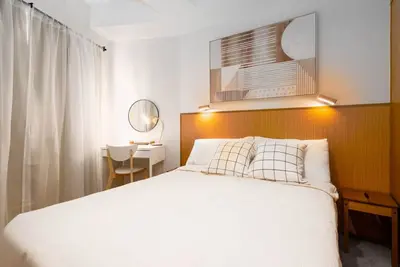 Image de Brand New Japandi - Modern 1 Br Walk to Moa