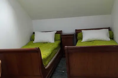 Image de Grand duplex en centre ville pour 10 personnes ou plus; à 2 pas des loisirs