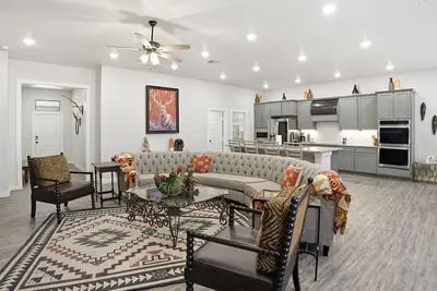 Right at Home-Midland Mockingbird Ridge