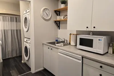 Image de ​Mainstreet Hideaway | Cozy Downtown Gem in the Heart of Powassan