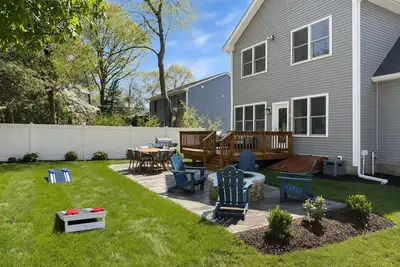 Image de New Coastal Designer Escape I Private Beach + Near Newport