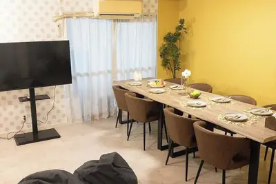 Image de 202-Dot Room ｜8 ppl | Custom Queen Bunk Beds｜Golden Gai & Kabukicho | 42㎡