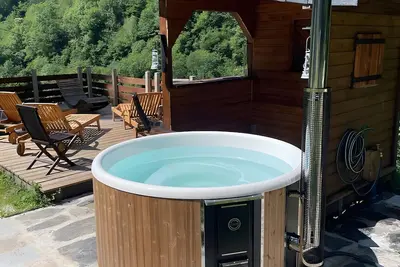 Image de Piccola casa su 5 ettari di proprietà, piscina, sauna, palestra, cavalli, asino