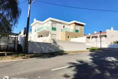 Image de Stylish vacation home in quiet Monte Francisco - 5 bedrooms, jacuzzi & river view