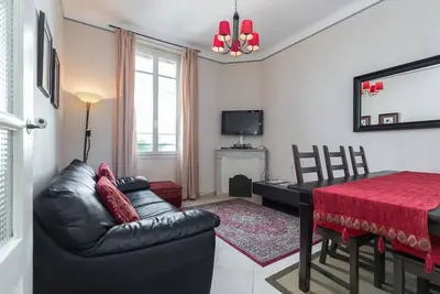 Image de Bright 3-Bed Top-Floor Apartment in Heart of Cannes 5-Min Walk to Croisette