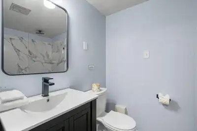 2 Double Beds, Partial Lake View