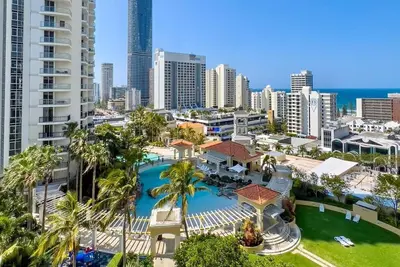 Image de Level 12 Ocean-View Apartment with Balcony & Pool