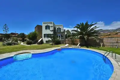 Image de Tinos Luxury Two-Storey Villa with Private Pool