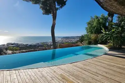 Image de Casa Roca · Luxe méditerranéen · Piscine à débord