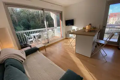 Image de Studio Cabine Central avec Terrasse & Parking Sécurisé