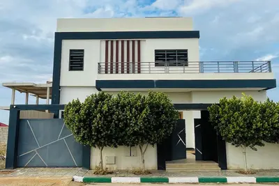 Image de Beautiful 5-bedroom villa with Ac in serene Fes neighborhood