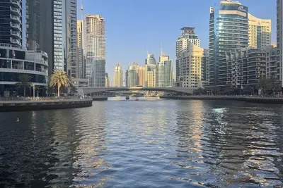 Image de Pool & hot tub, amazing Marina location steps to metro & Jbr beach - 1br
