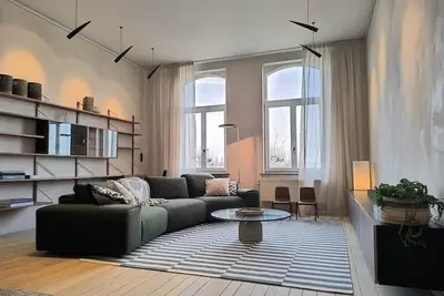 Stunning Riverview apartment